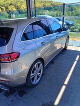 Mercedes-Benz B 220 4Matic - Mercedes-Benz B 220 Kombi Gebrauchtwagen
