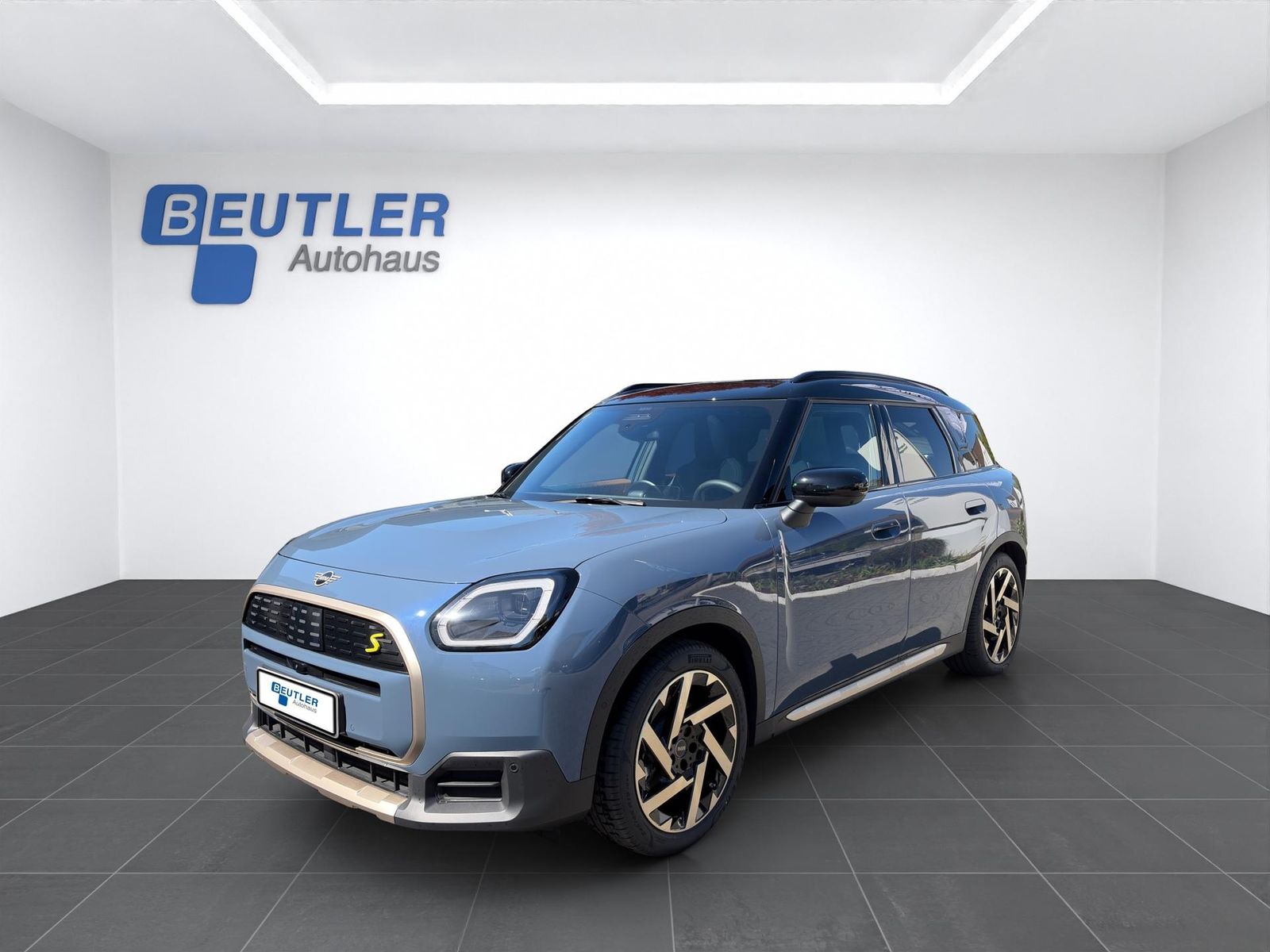 MINI Countryman SE ALL4 Favoured Trim Paket XL 19"