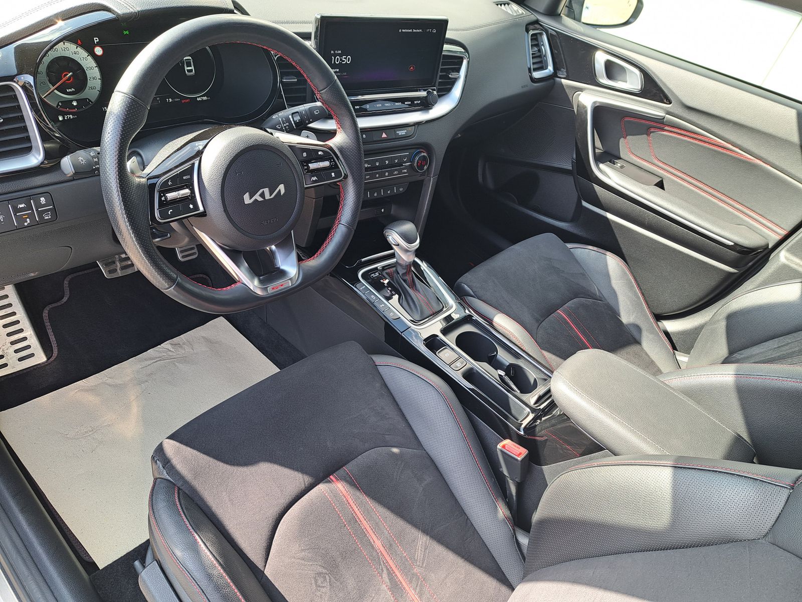 Fahrzeugabbildung Kia ProCeed GT JBL-SOUND PARK-ASSISTENT NAVI LED