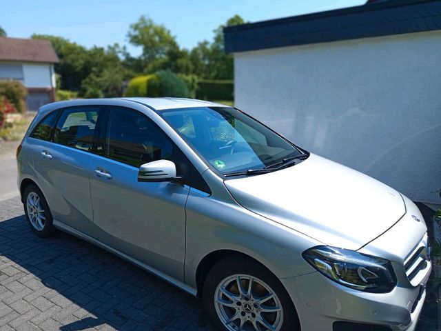 MERCEDES-BENZ Mercedes Benz B180 Benziner
