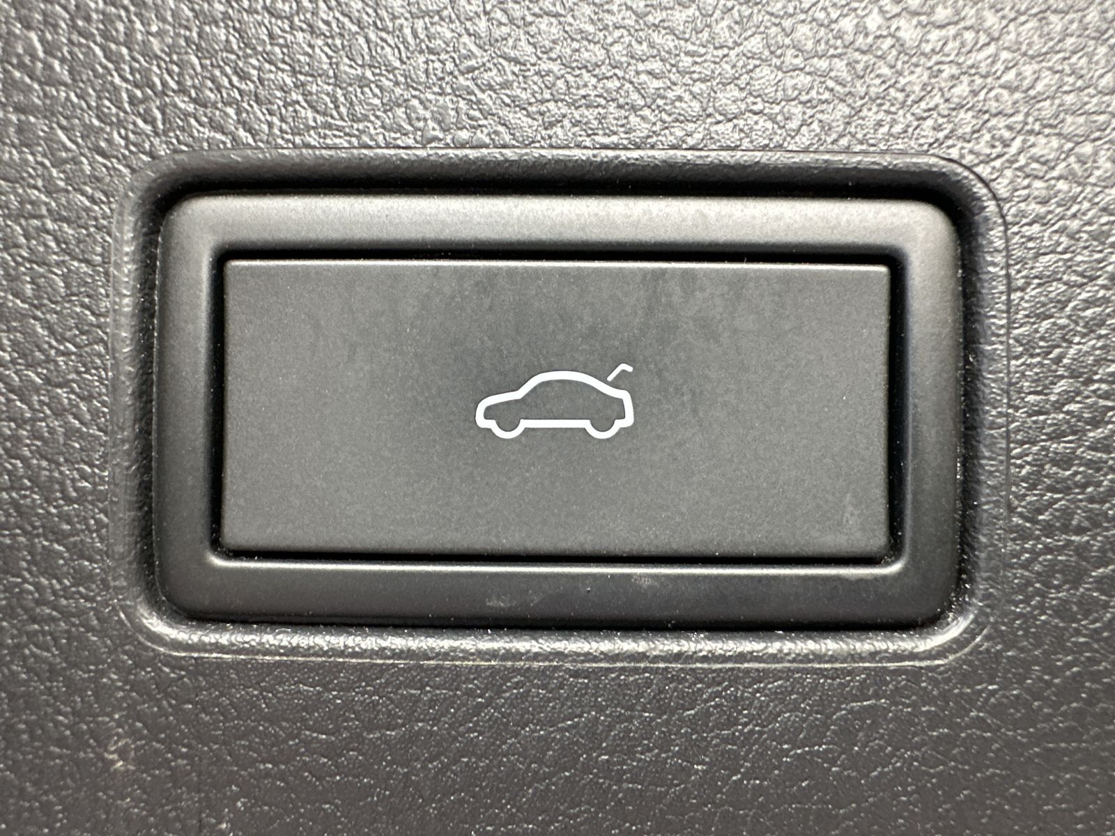Fahrzeugabbildung Volkswagen Passat Variant 2.0 TDI DSG Elegance NAV+LED+AHK
