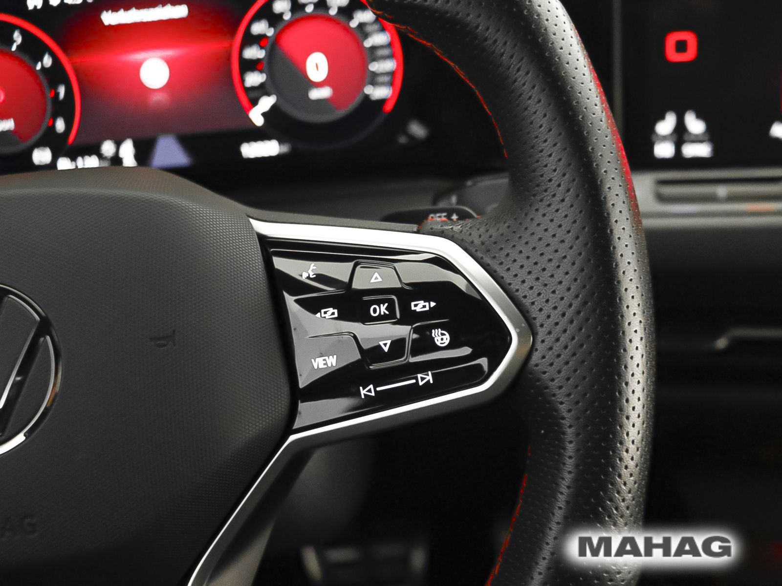 Volkswagen Golf VIII GTI Clubsport 2.0 TSI LED+ Navi ParkPi foto 24