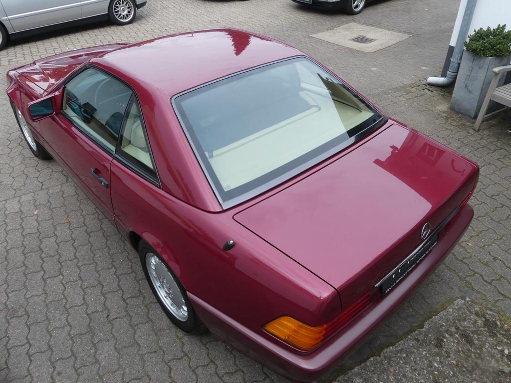 Mercedes-Benz SL 300