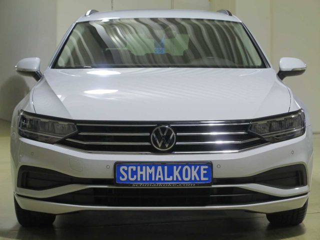VW Passat Variant 2.0 TDI SCR DSG7 CONCEPTLINE Navi