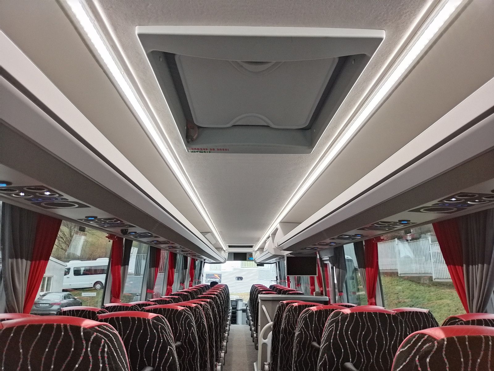 VANHOOL  2019 - Image 38 of 50