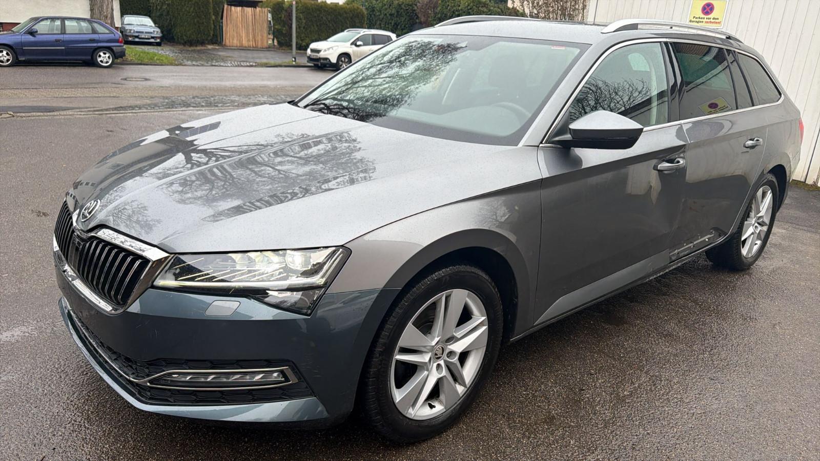 Skoda Superb 2.0 TDI Premium Edition*Memory*Navi*AHK