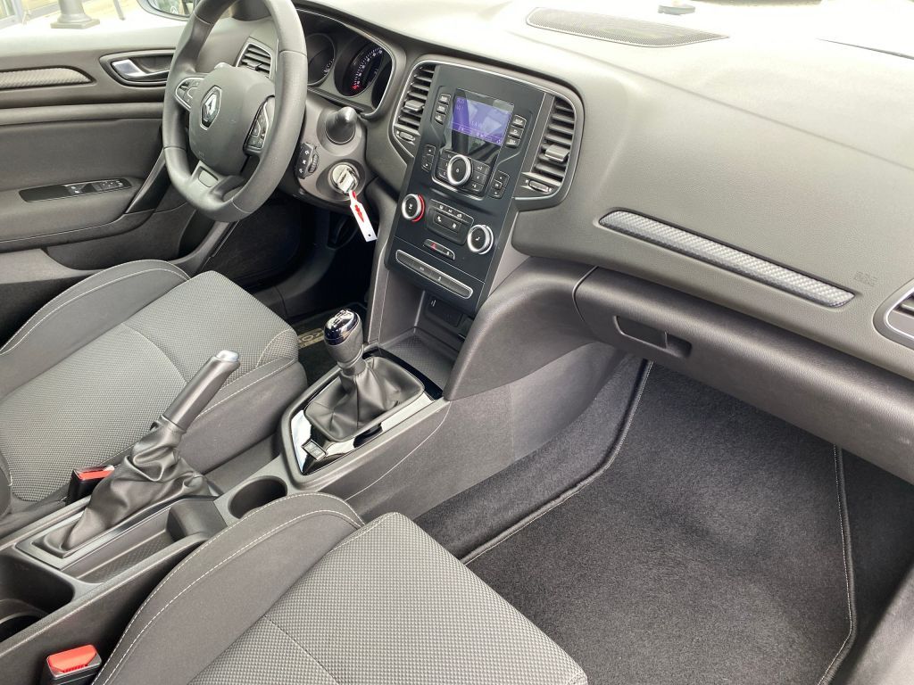 Fahrzeugabbildung Renault Megane TCe 115 GPF LIFE