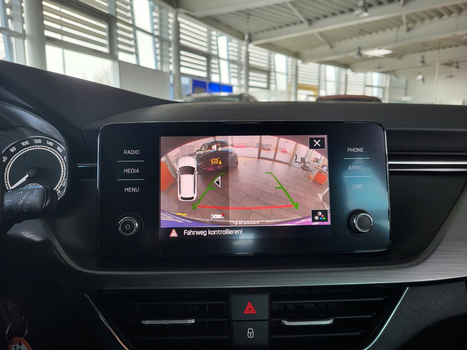 Fahrzeugabbildung SKODA Kamiq Scoutline AUTOM./KAMERA/LED/AHK/SITZHEIZ.