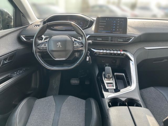 Fahrzeugabbildung Peugeot 3008 Allure Navi Digitales Cockpit LED 2-Zonen-K