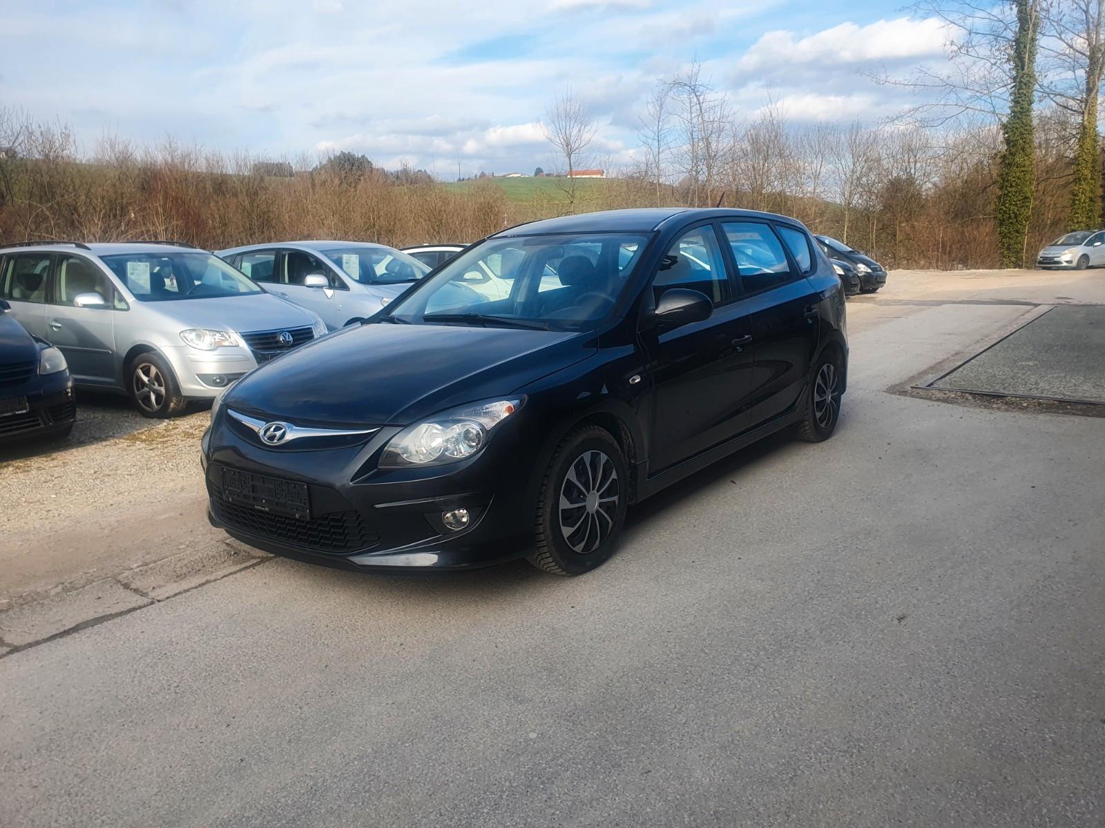 Hyundai i30 CW 1.6 CRDi Comfort Tüv und Kupplung Neu