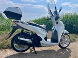 Honda SH300i, sehr gepflegt, Koffe, gr. Scheibe, ABS - HONDA 300