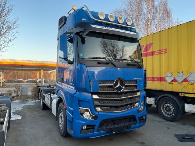 Mercedes-Benz Actros MB 2548 L Gigaspace Retarder Multimedia C