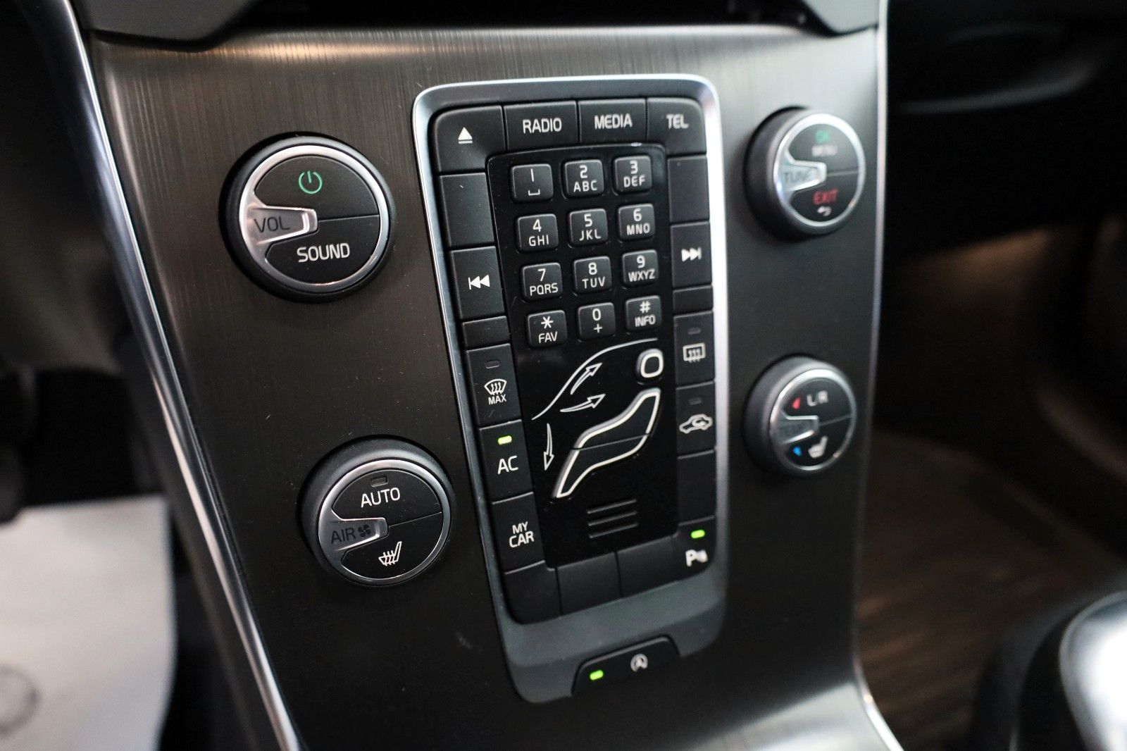 Fahrzeugabbildung Volvo V40 You! Bi-Xenon,SH,PDC,8 fach Aluräder