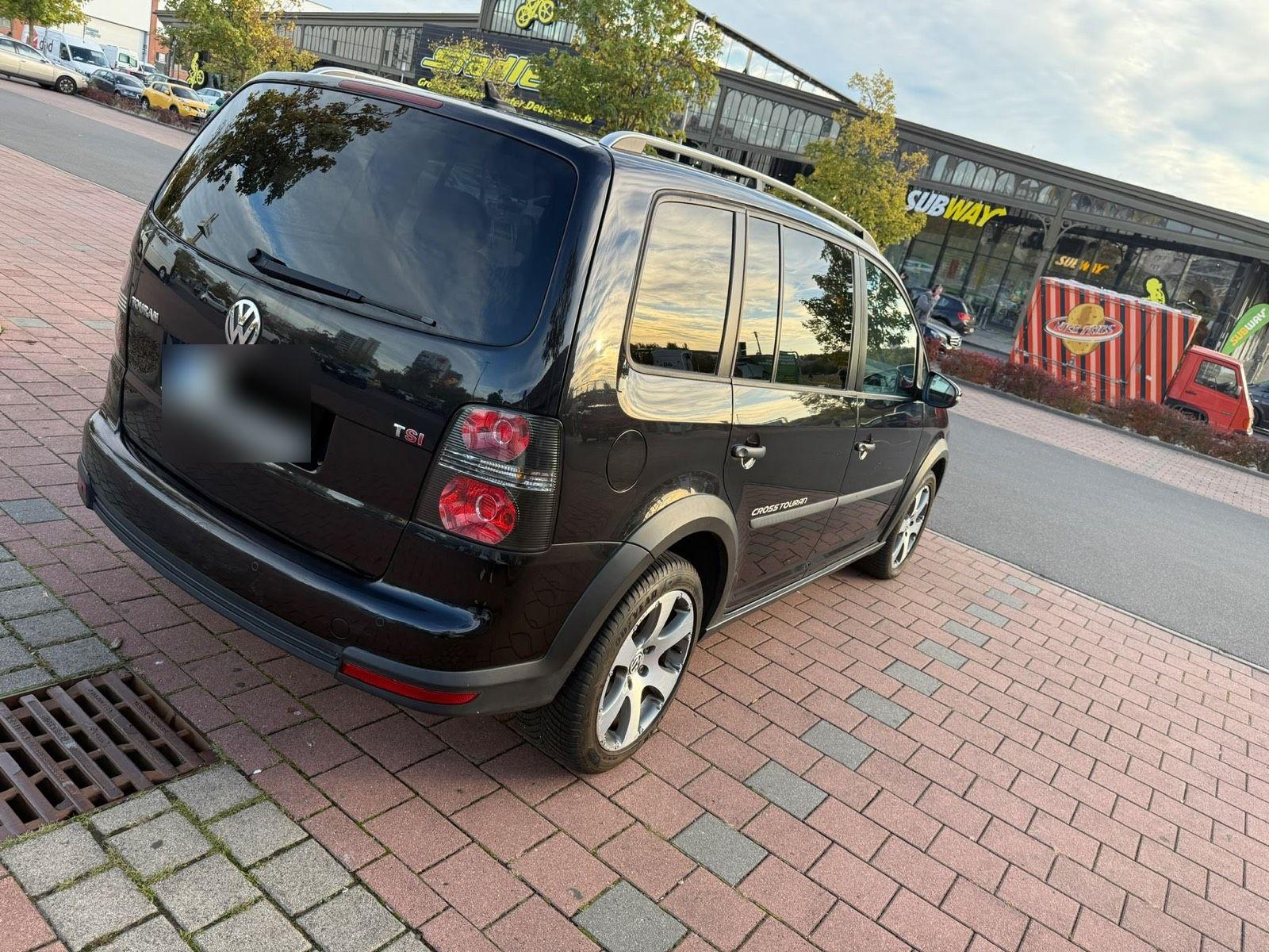 Volkswagen Touran 2010 — photo 5