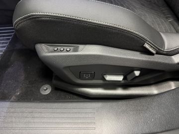Peugeot 5008 Hybrid 145 GT Exclusive AHK7-Sitze360 Kam