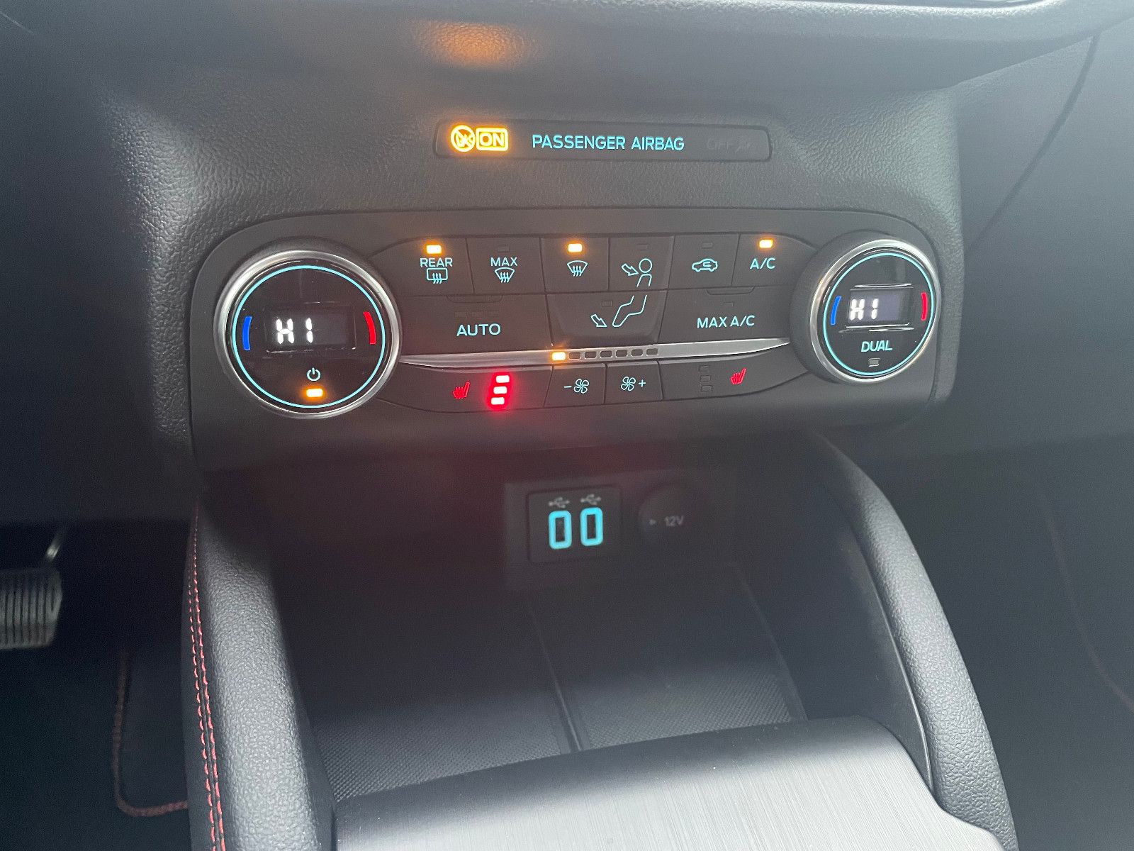 Fahrzeugabbildung Ford Kuga Plug-In Hybrid ST-Line X LED, elek. Heckkl.