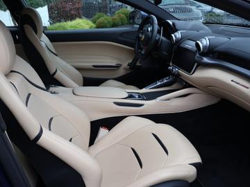 صورة مصغرة 29 لـ 2017 Ferrari GTC4LUSSO