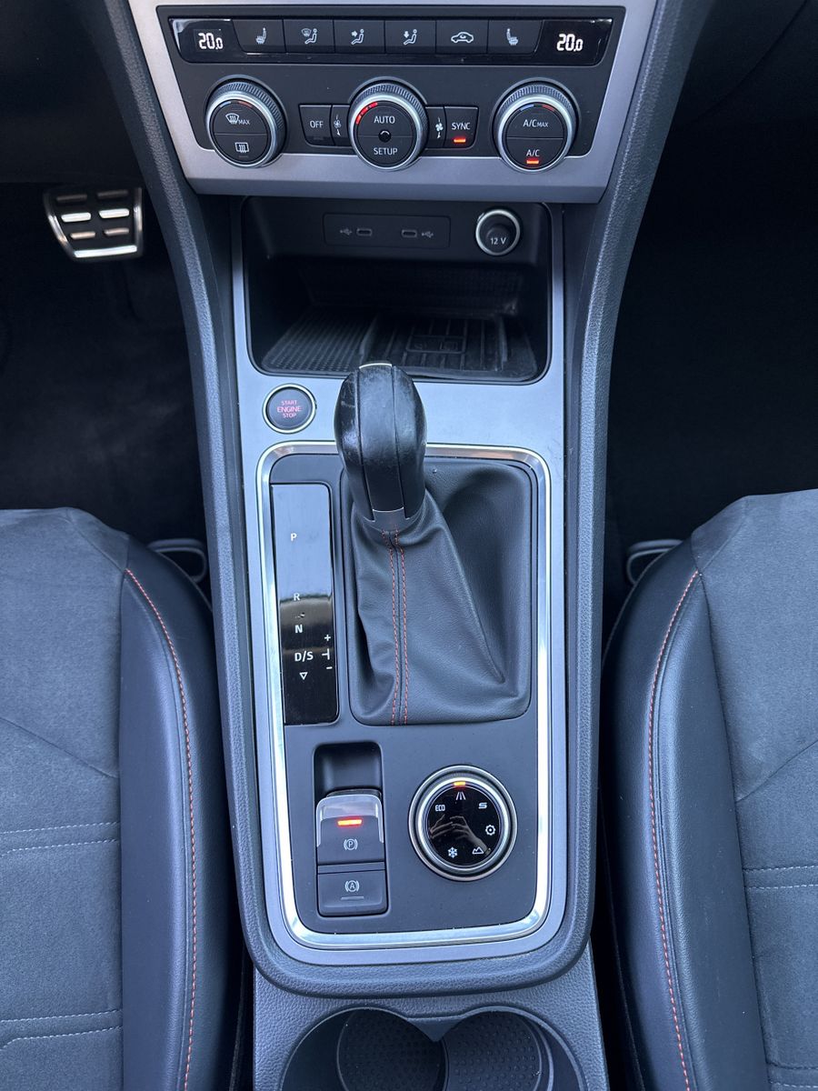Fahrzeugabbildung SEAT Ateca 2.0 TDI DSG 4Drive FR NAV+LED+AHK+KAM+1HD