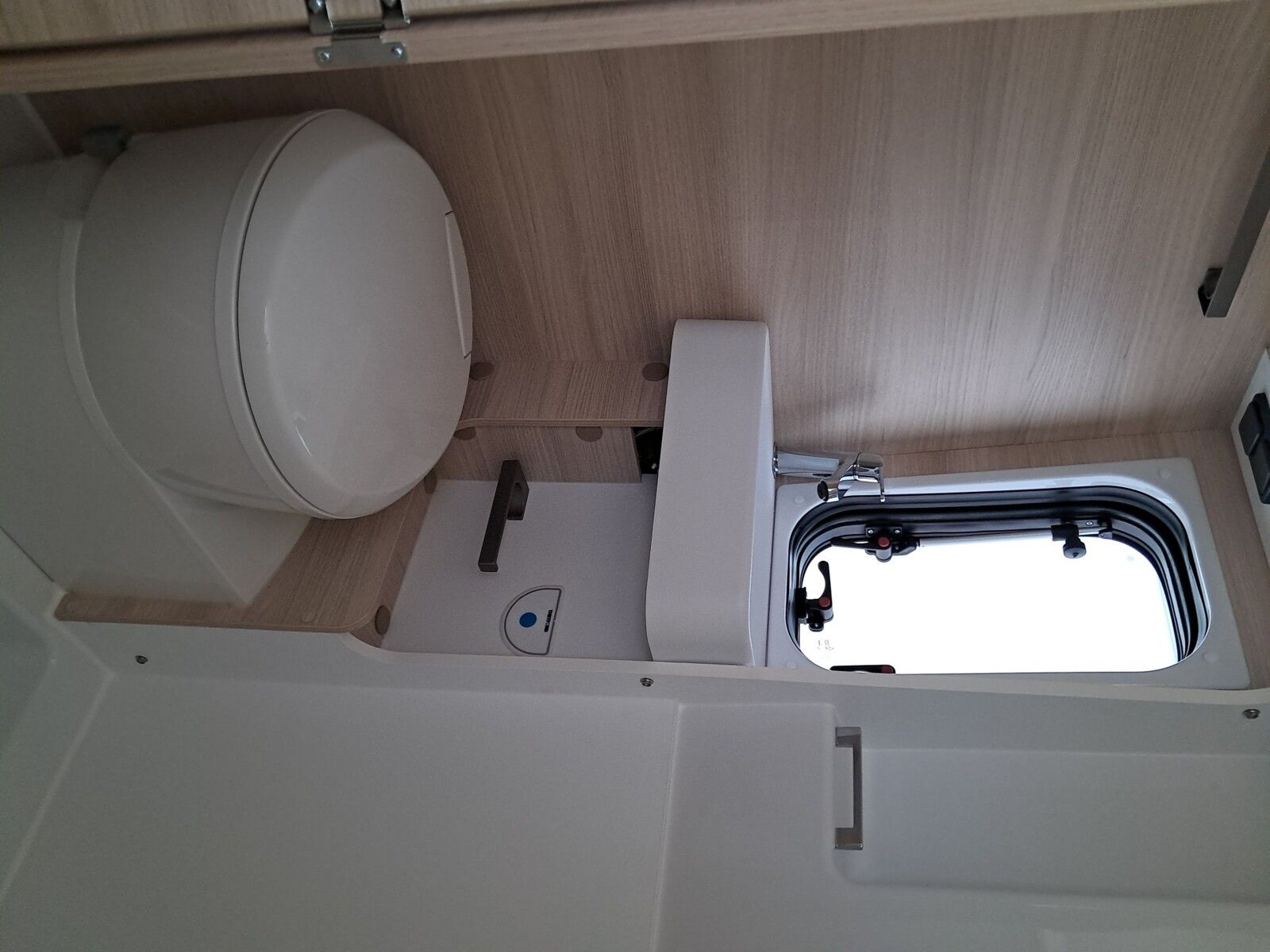 Fahrzeugabbildung Chausson Van First Line V594 Autom.Markise.Solar.Kamera