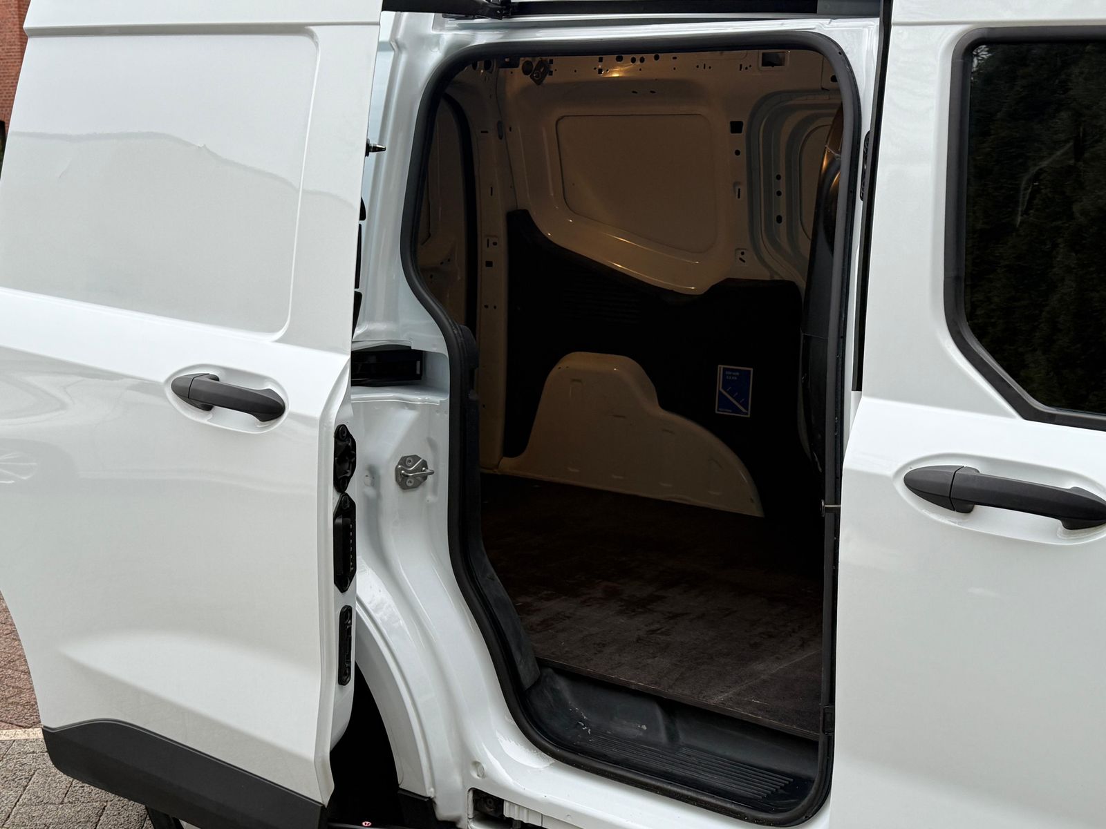 Fahrzeugabbildung Ford Transit Courier 1.5 TDCi CARPLAY+KLIMA+PDC+VIRT+