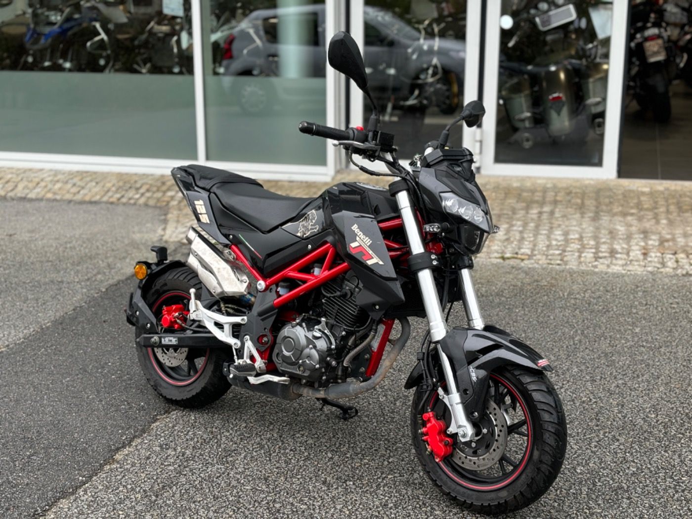 Fahrzeugabbildung Benelli TNT 125