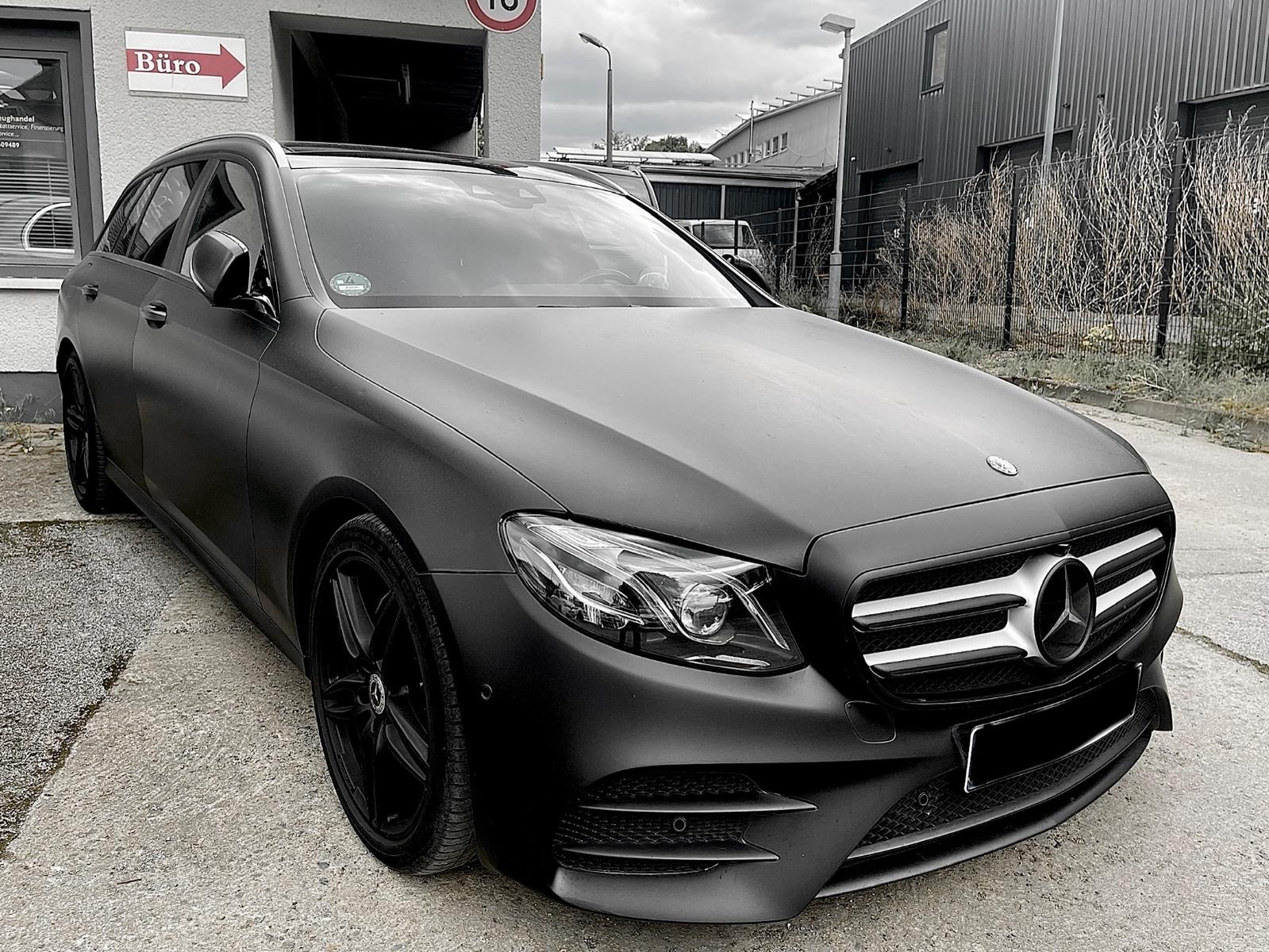 Mercedes-Benz E 300 d T Autom*AMG-Line*Burmeister*Pano*1.Hand*