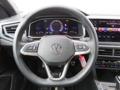 VW Polo 1.0 TSI R-Line DSG IQ.Drive Matrix Nav 17'' VW Polo 1.0 TSI R-Line DSG IQ.Drive Matrix Nav 17''