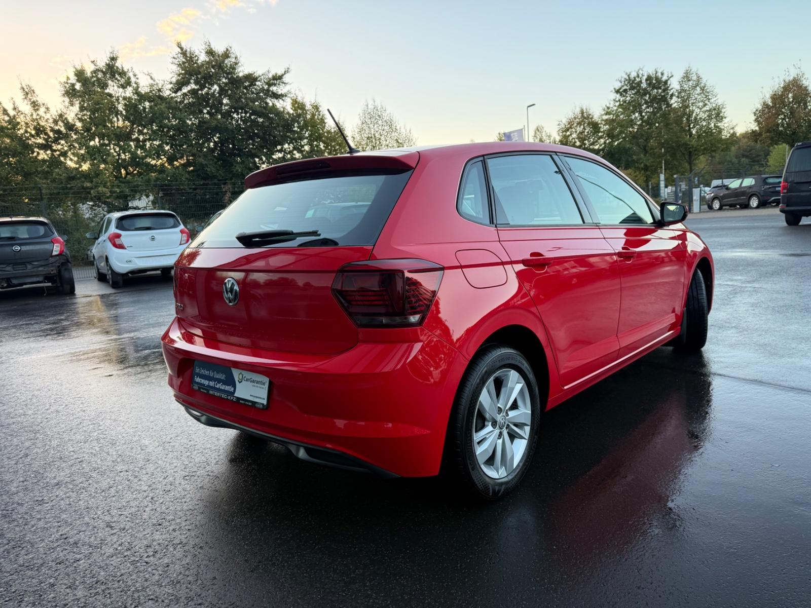 Volkswagen Polo VI Comfortline*SHZ*FSP*TEMPOMAT*ALU*TÜV NEU