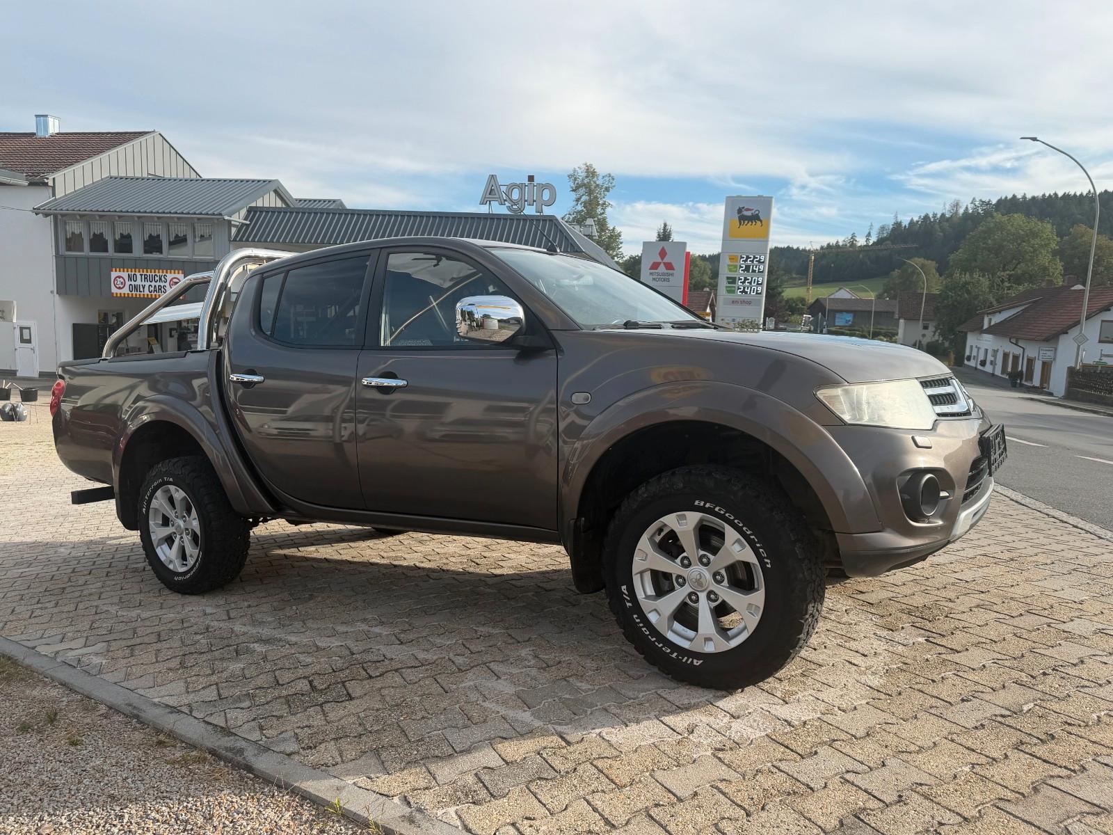 Mitsubishi L 200 Plus Doppelkabine 4WD AHK