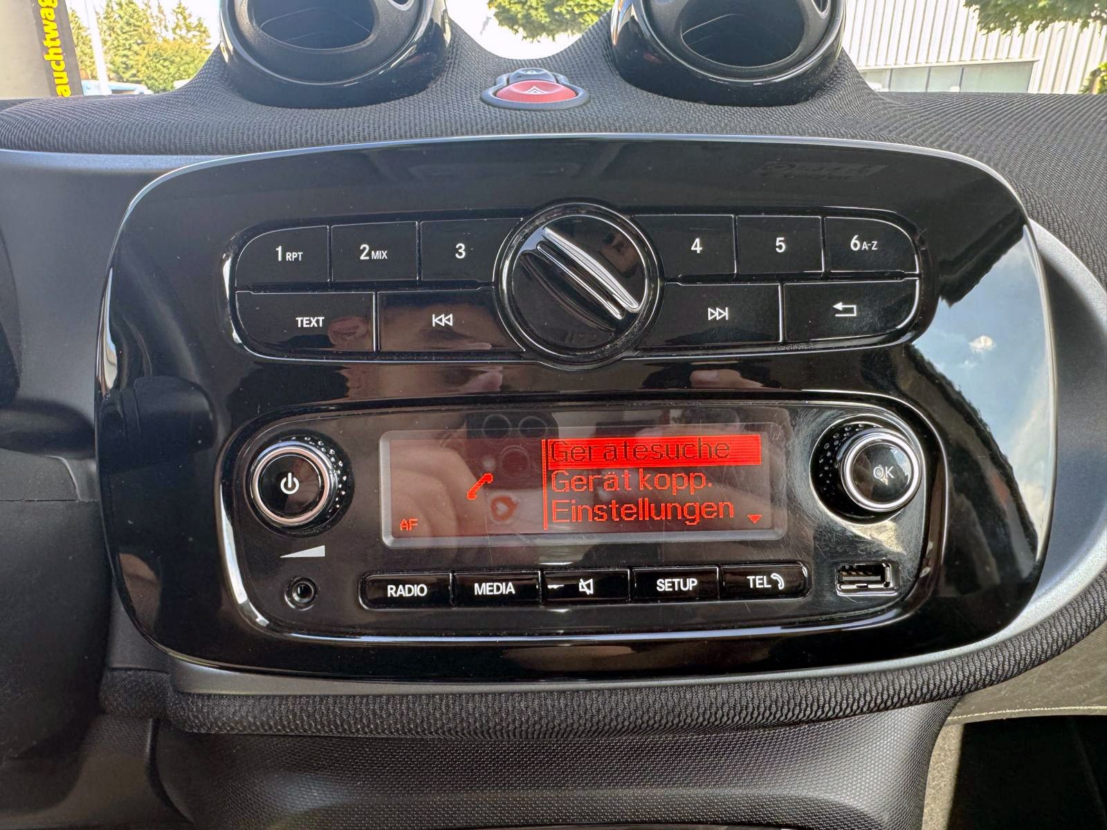 Fahrzeugabbildung Smart ForFour Automatik PDC SHZ Klimaautomatik Alu