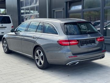 Mercedes E 220 - 3