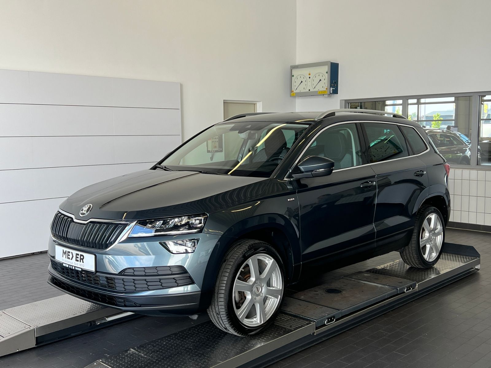 Fahrzeugabbildung SKODA Karoq 1.5 TSI ACT Drive 125 years *AHK, LED, Sta