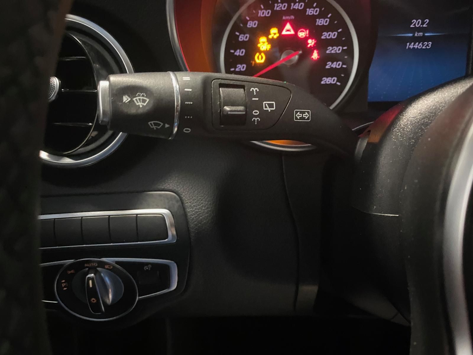 Fahrzeugabbildung Mercedes-Benz C 220 2.0 CDI Avantgarde+NAVI+AHK schwenk+KAMERA