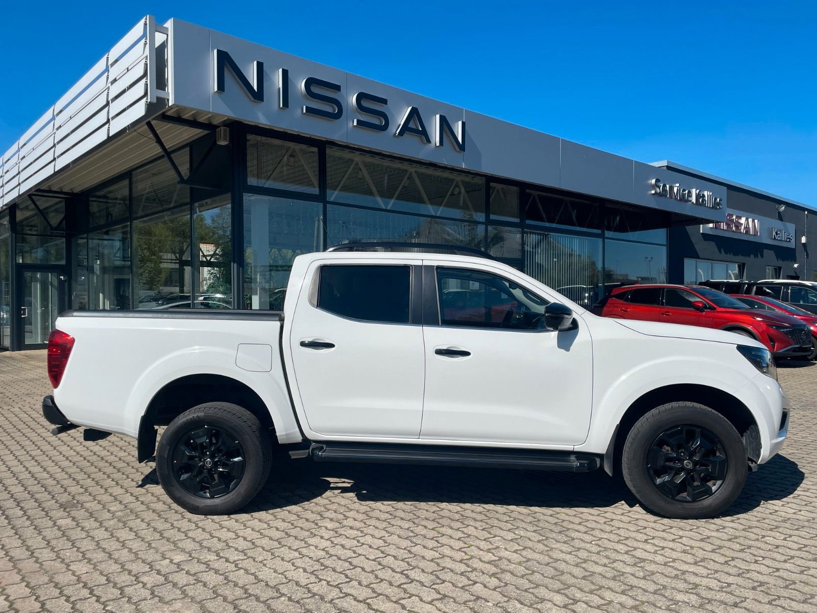 Fahrzeugabbildung Nissan Navara NP300 N-Guard Double Cab 4x4