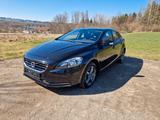 Volvo V40 2.0 D2 Kinetic Klima Navi Tempomat 8 fach - Volvo V40 Kinetic mit Diesel-Antrieb