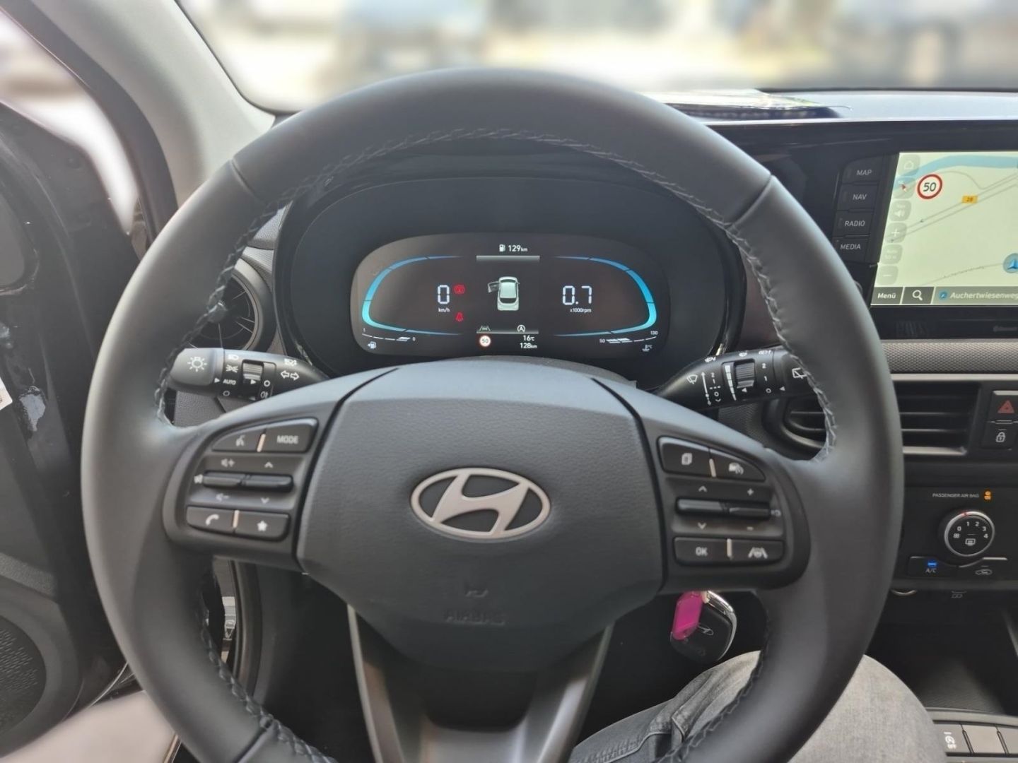 Fahrzeugabbildung Hyundai i10 FL (MY25) 1.0 Select Navi Kamera Einparkhilf