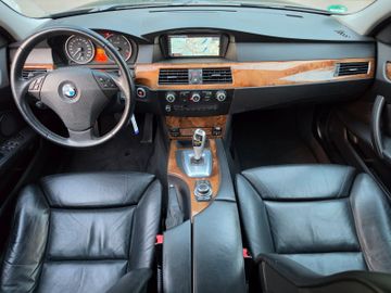 BMW 525 - 12