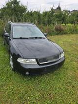Audi a4 b5 1,8t Avant - Audi A4 aus 2000: Kombi