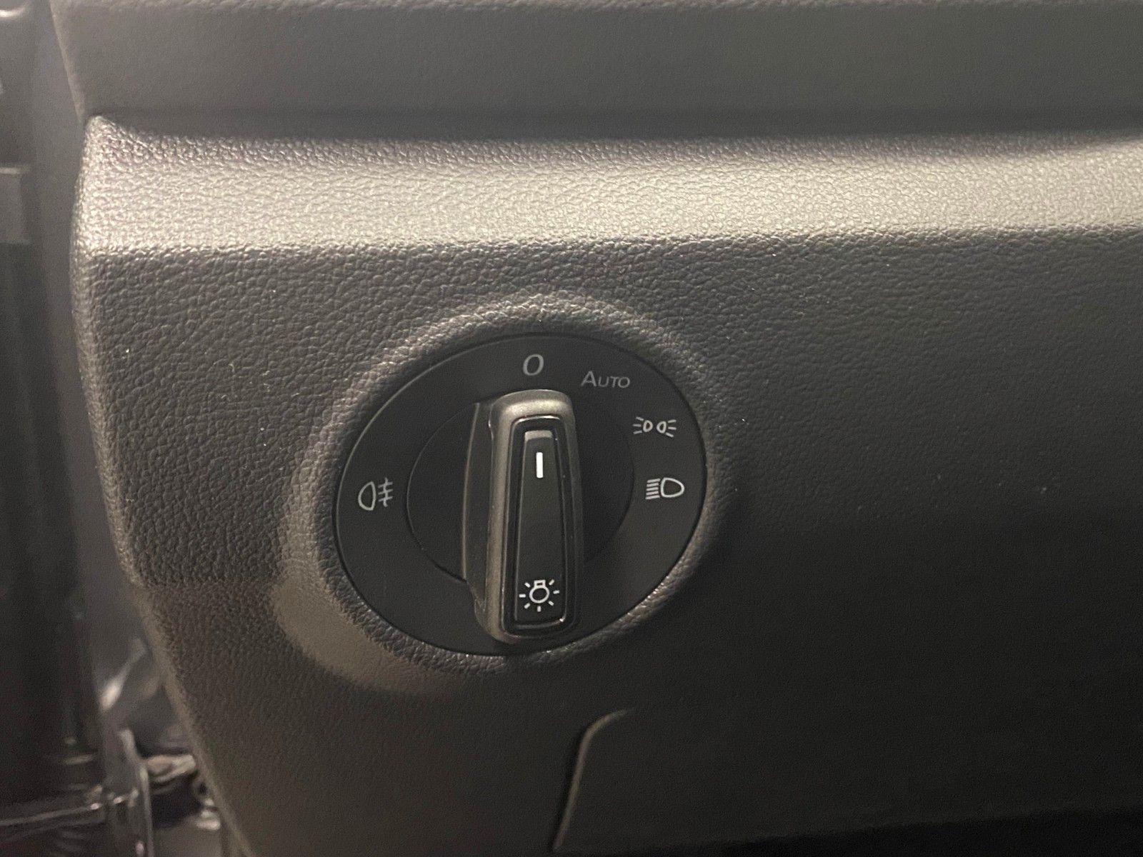 Fahrzeugabbildung Volkswagen T-Roc 1.5 TSI DSG Life+FACELIFT+NAVIGATION+KAMER