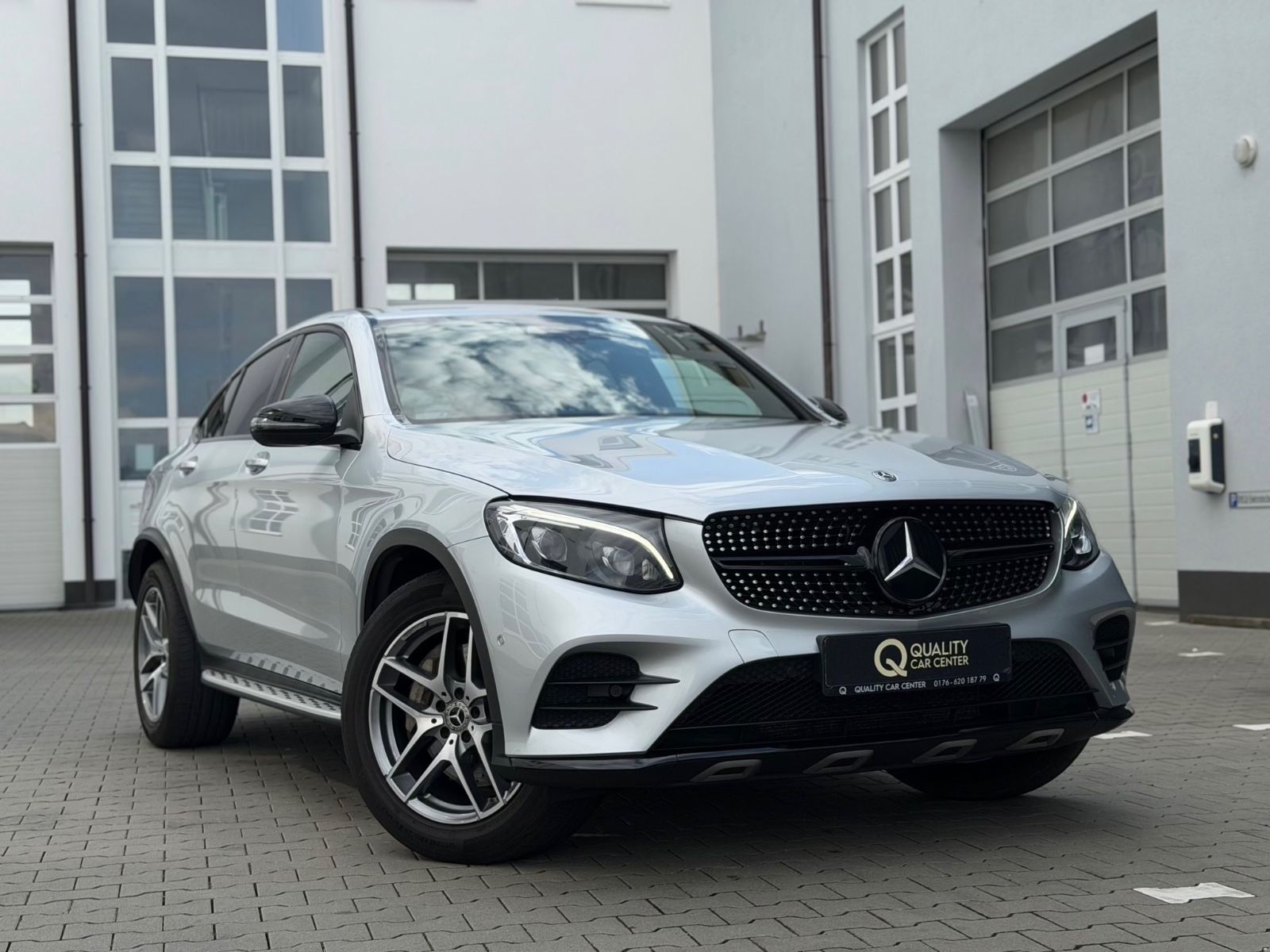 MERCEDES-BENZ GLC 350 Coupe 4Matic AMG *DISTR+*AHK*COMAND*