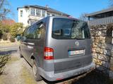 Volkswagen 9Sitz, lang, Standheiz,Klima hinten, 2Schiebetür - Volkswagen T5 Kombi aus 2010
