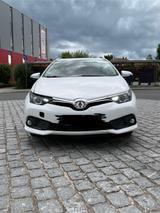 Toyota Auris mit leichten Schaden Günstig ... - Toyota: Günstig