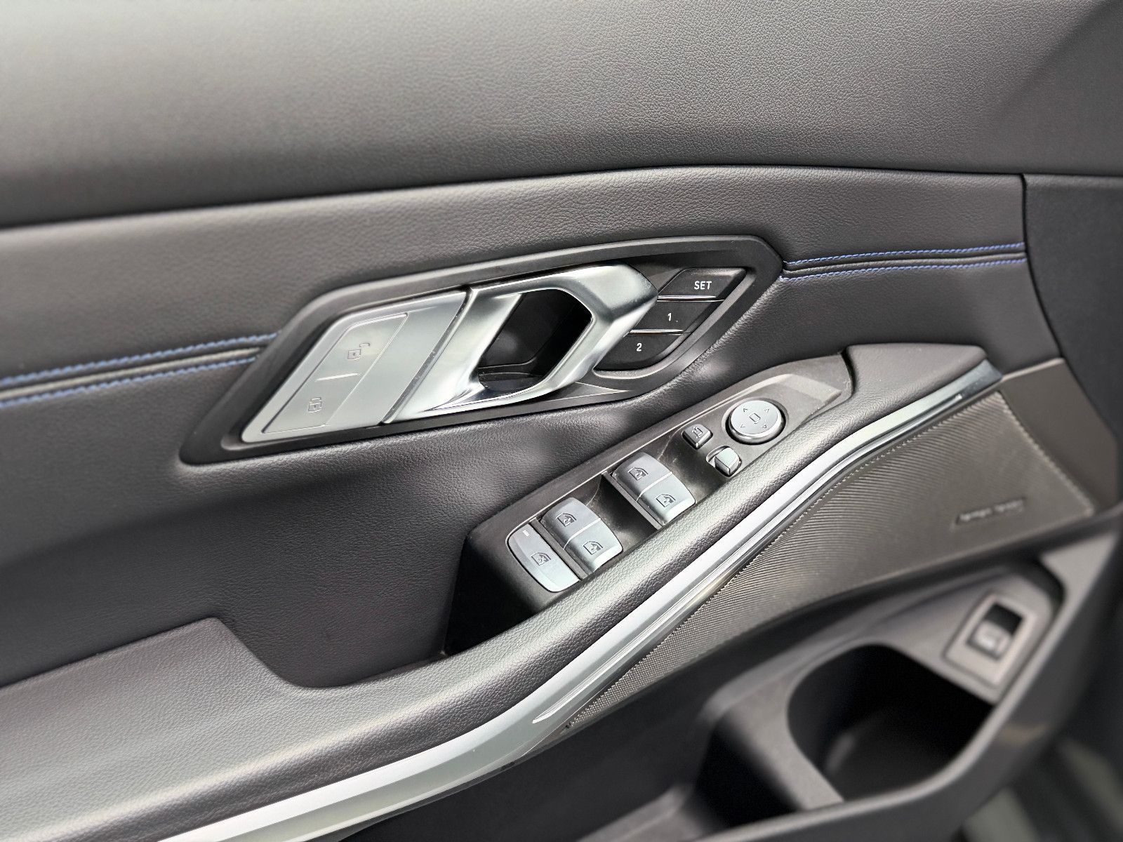 Fahrzeugabbildung BMW M340i Touring xDrive|M-SITZE|360°KAMERA|AHK|VOLL