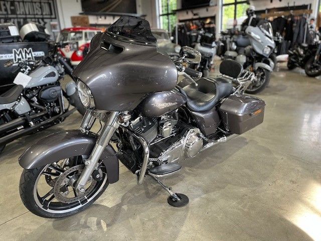 Fahrzeugabbildung Harley-Davidson FLHX Street Glide mit Kesstech