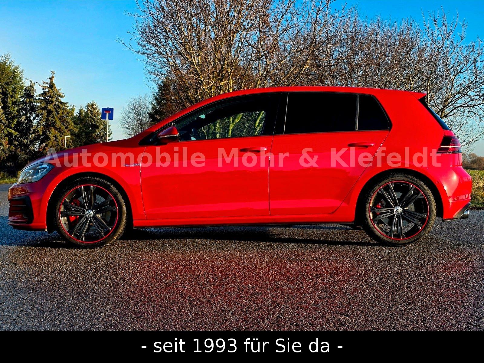 Volkswagen Golf VII GTI DSG Performance*STANDHEIZUNG*PANO*