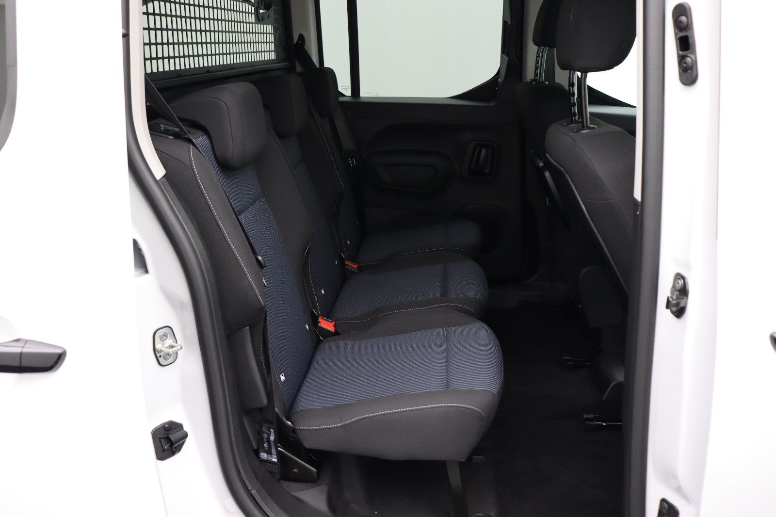 Fahrzeugabbildung Fiat Doblo Kombi L2 1.5 BlueHDi 5-Sitzer