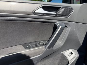 Volkswagen Tiguan - 12