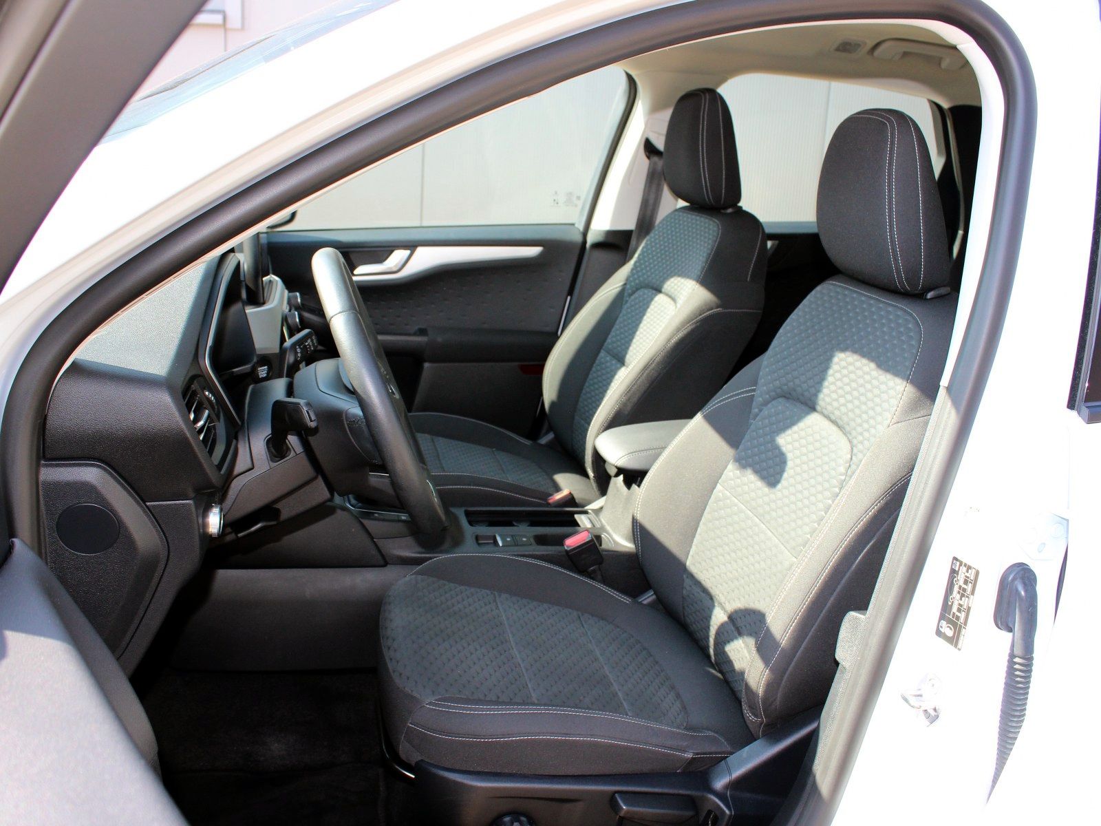 Fahrzeugabbildung Ford Kuga Cool & Connect 1,5 EcoBoost