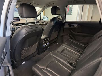 Audi Q7 - 11
