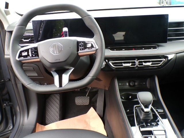 MG HS